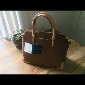 ADRIENNE VITTADINI Handbag